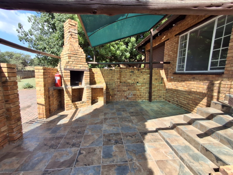 3 Bedroom Property for Sale in Safari Gardens North West